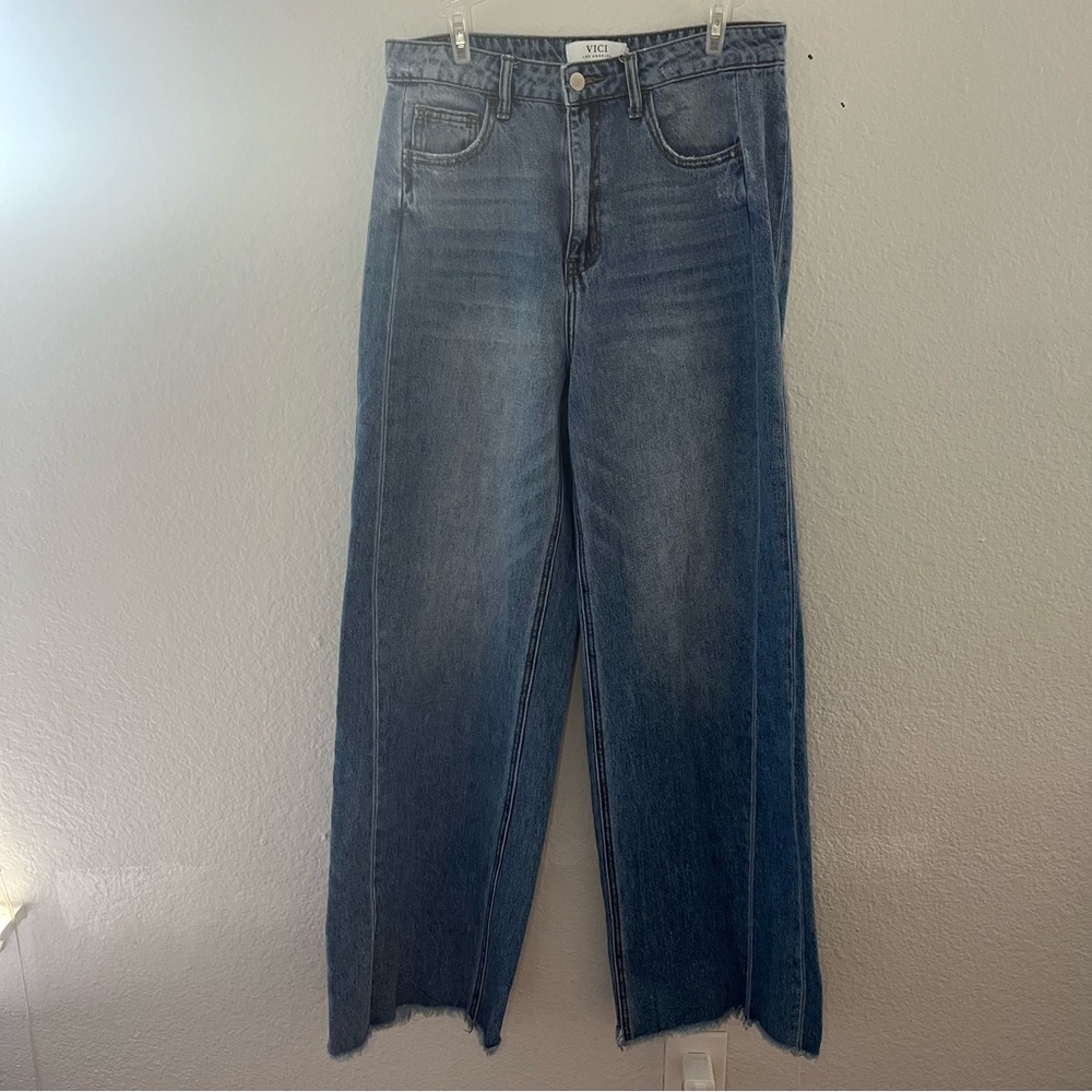 VICI Los Angeles Wide Leg Raw Hem Jeans Size 29 - Picture 2 of 12